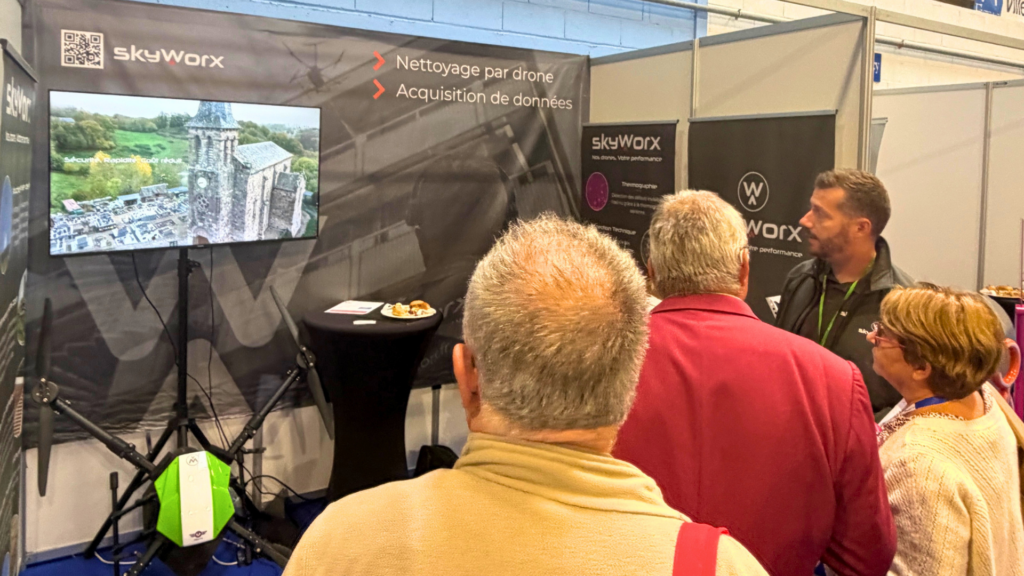congres-des-maires-du-lot-skyworx.webp Congrès des maires du Lot : le stand Skyworx
