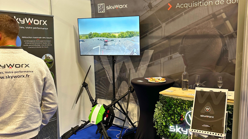 Congrès des maires du Lot : le stand Skyworx